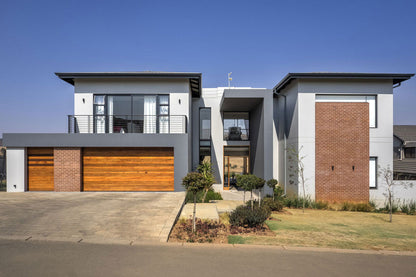 House Swan (Eye Of Africa)