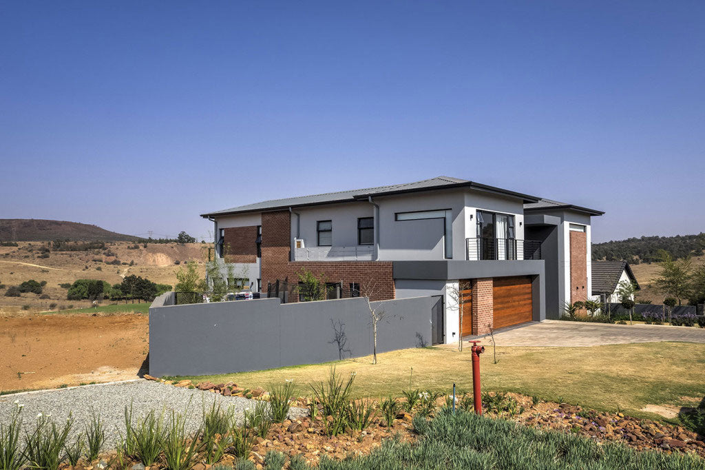 House Swan (Eye Of Africa)