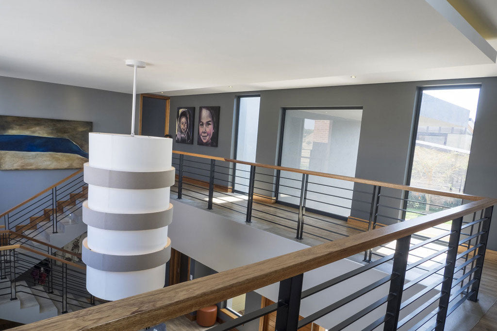 House Swan (Eye Of Africa)