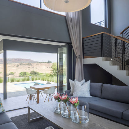 House Swan (Eye Of Africa)