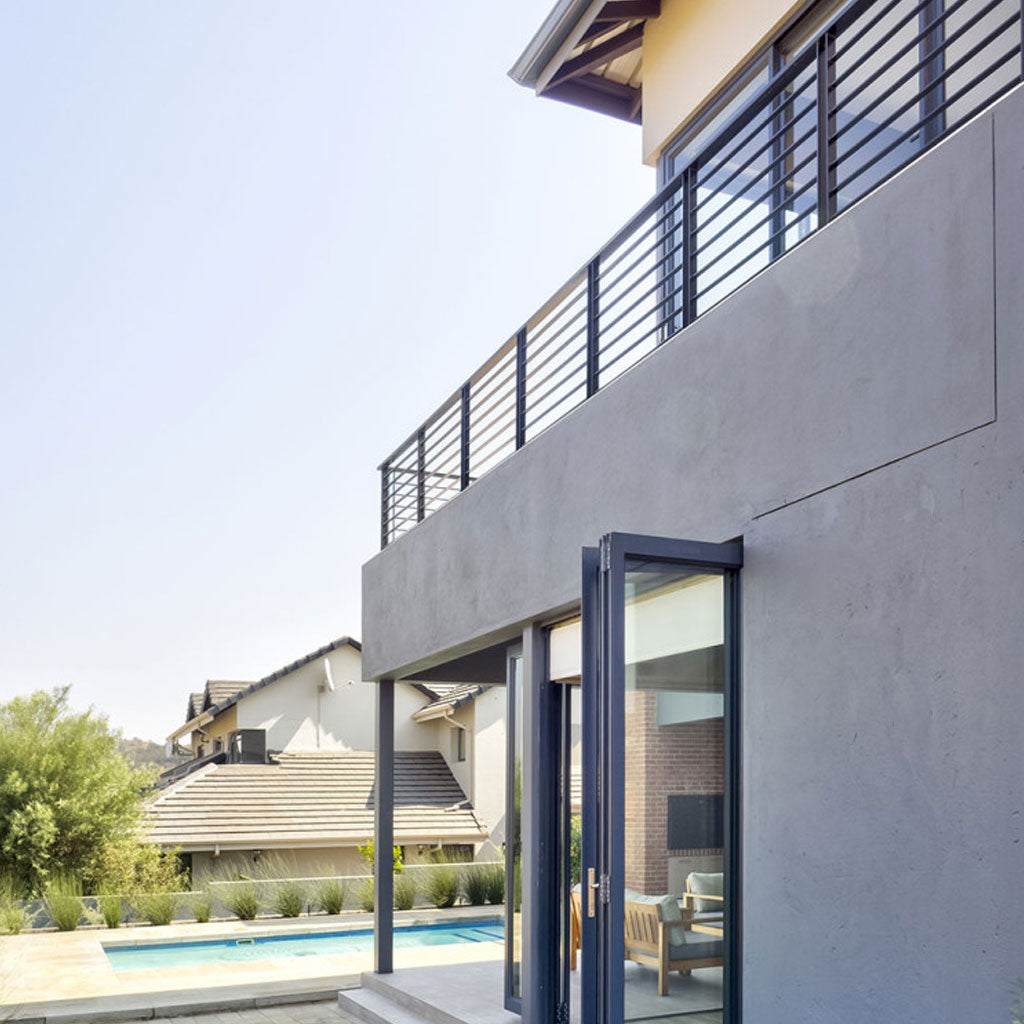 House Swan (Eye Of Africa)